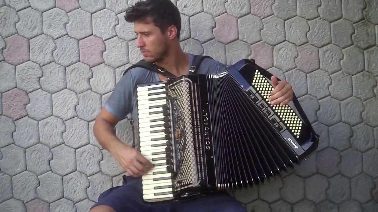 La Valse d'Amelie no acordeon - Yann Tiersen - DOUGLAS BORSATTI