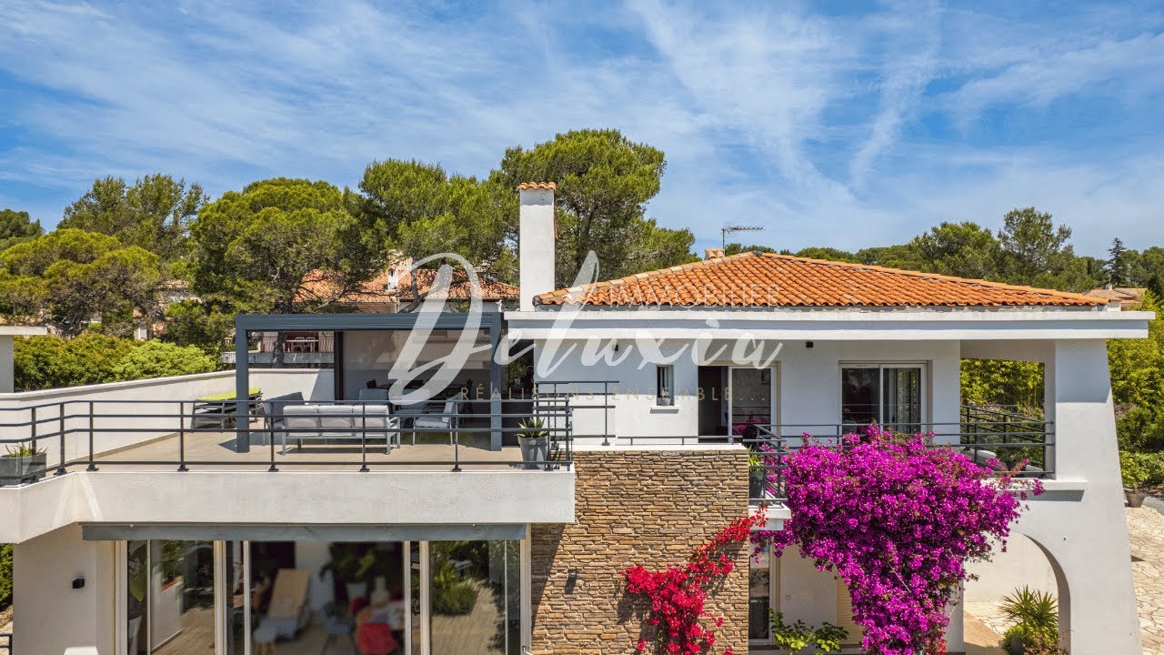 Charmant appartement 3 pièces avec grande terrasse à Saint-Raphaël.
