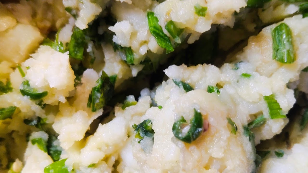 Aalu matar ka jhor # garlic leaves ka chokha 