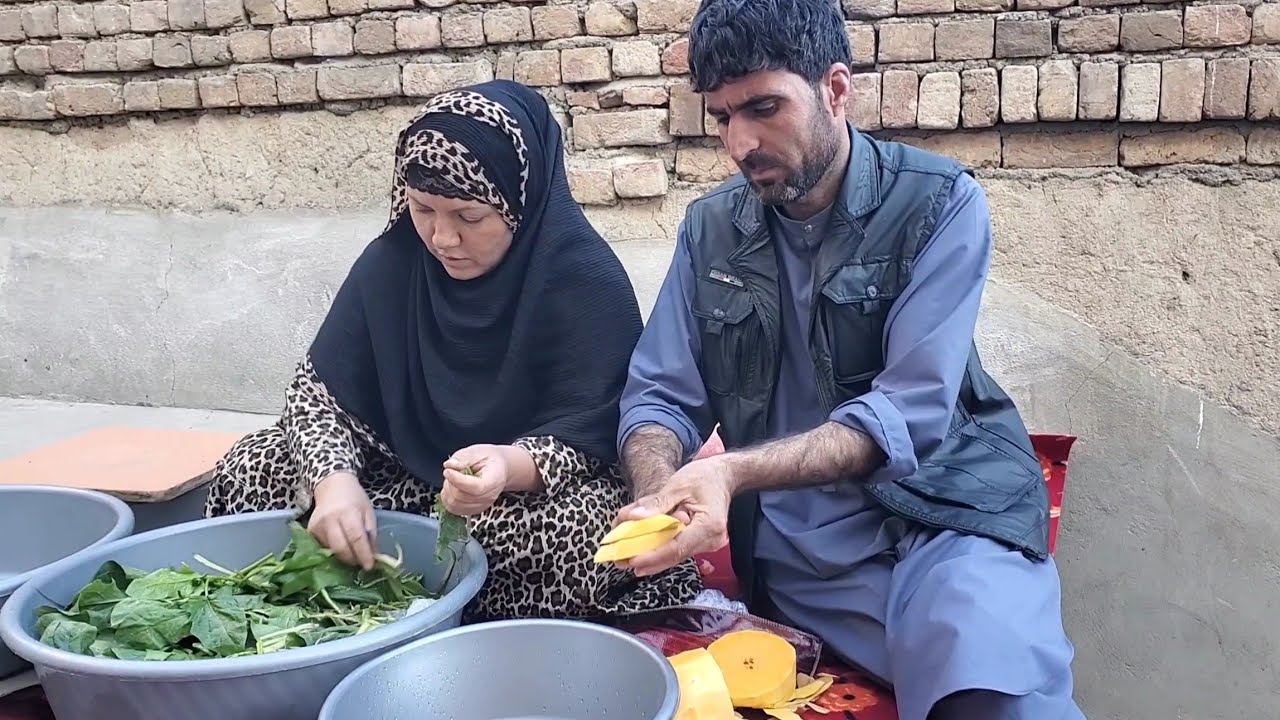 افطاری ماه رمضان __آماده کردن سبزی پالک و کدو 