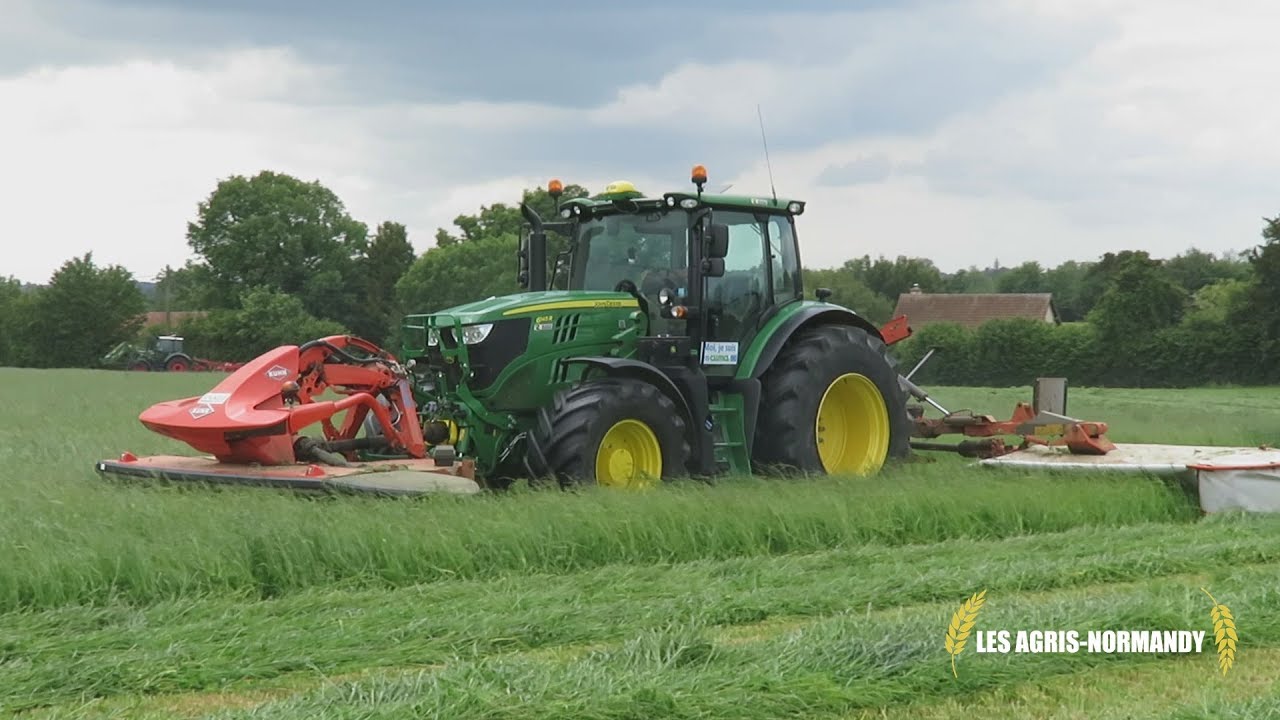 Fauche de trèfle☘️en CUMA et fanage en 12m50!! /2020