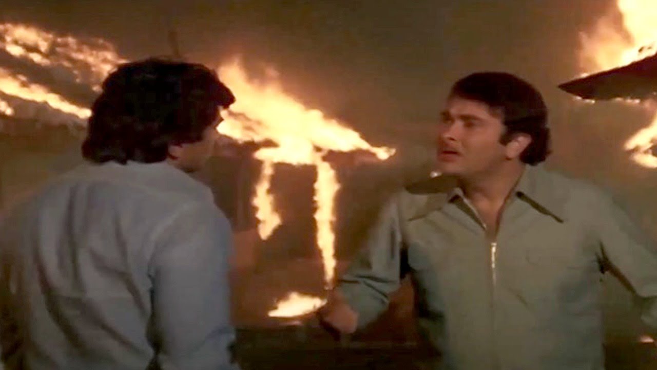 Dharmendra ने Randhir Kapoor पर डाला झूठा इलज़ाम | Chacha Bhatija | Dharmendra Best Fight Scenes