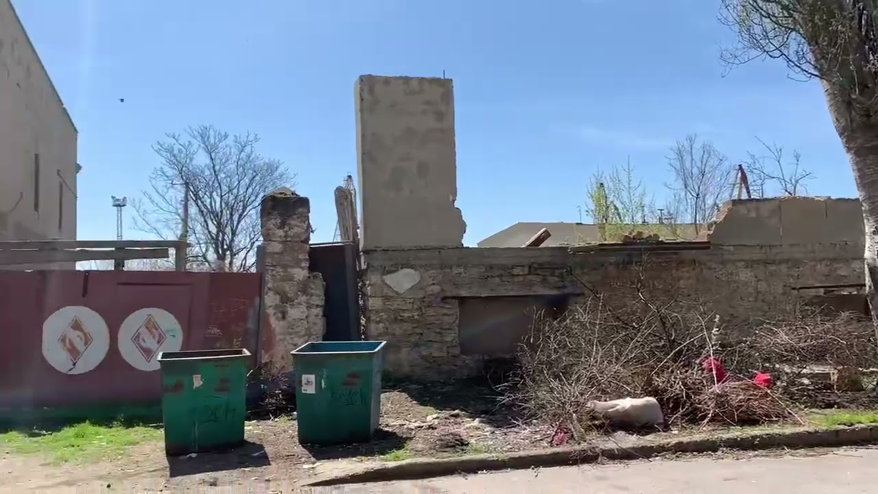 Херсон. Старый город. Дом с привидениями. Разрушенный завод. Война.