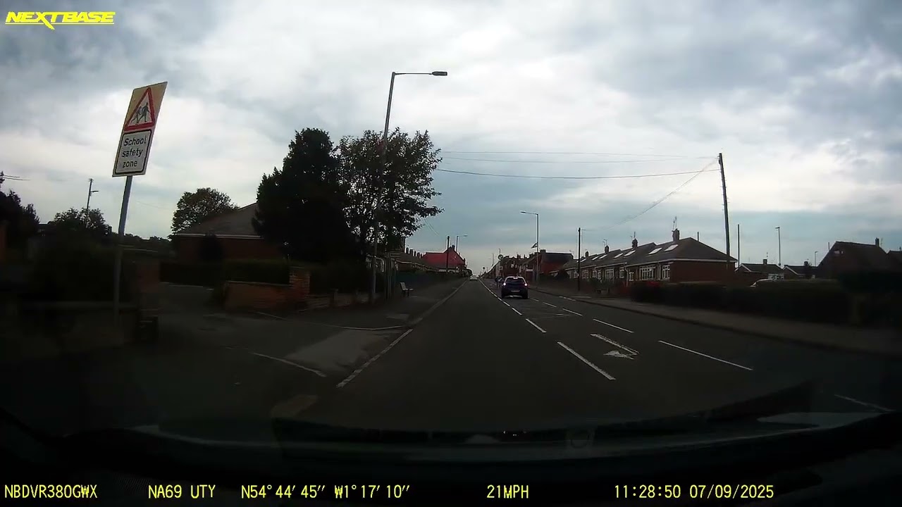 Union Flags & St George’s flags on lampposts in Blackhall - 31.8.2025 & 7.9.2025