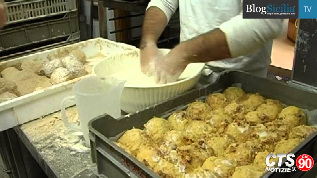 Santa Lucia: arancine e cuccia le regine della tavola