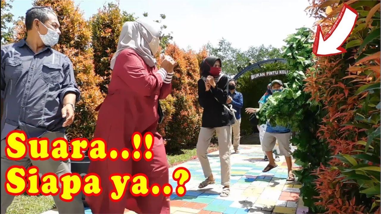 SMALL WORLD BUSHMAN PRANK | PRANK MANUSIA POHON