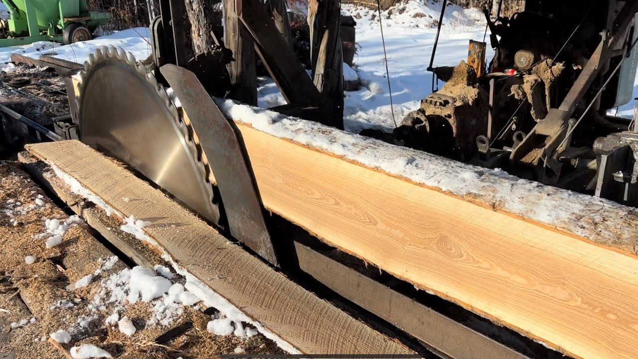 Ripping logs on the old circle mill!