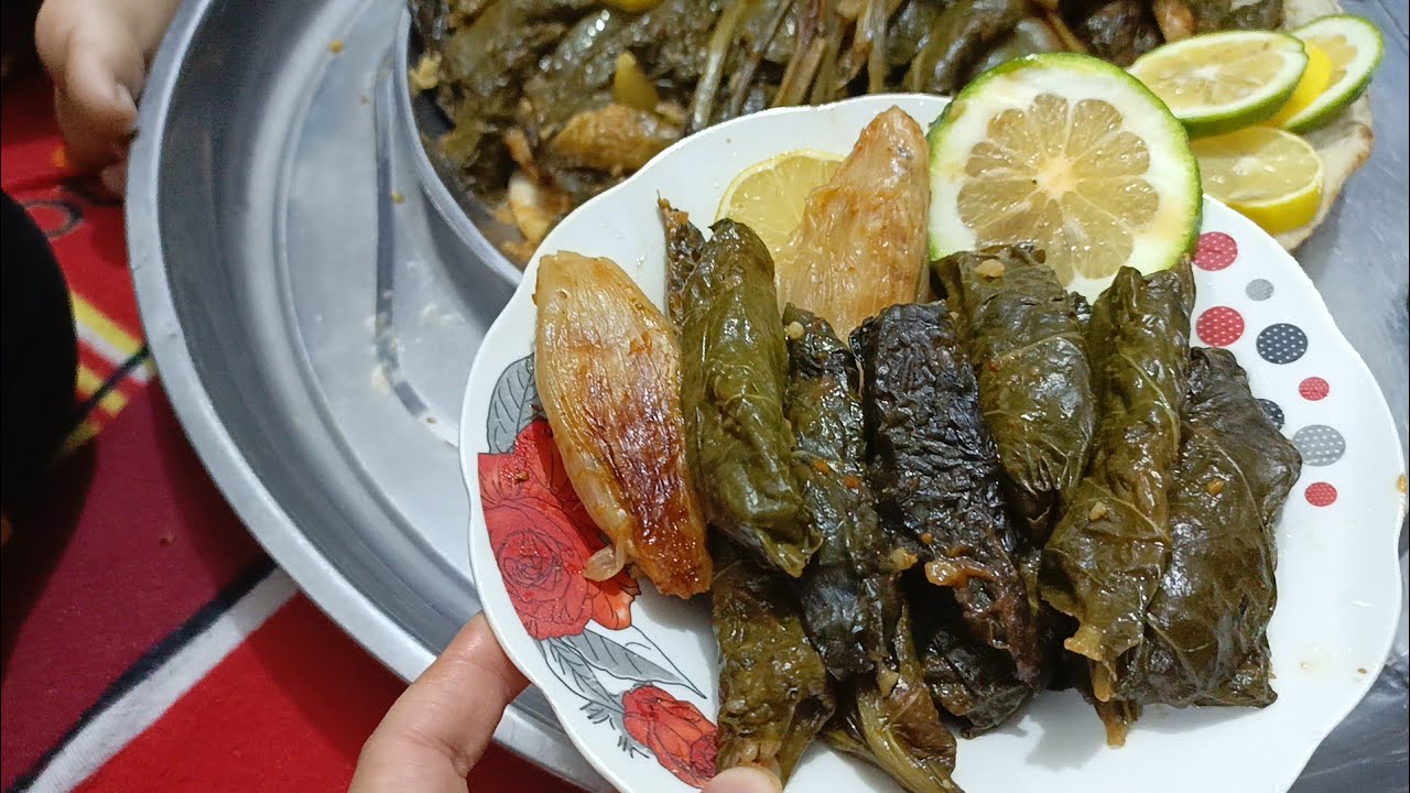 دولمه ورق سلج😍طريقتي بالدولمه تحبونه مالحه لو حلوه تحبونها بورق عنب لو سلج
