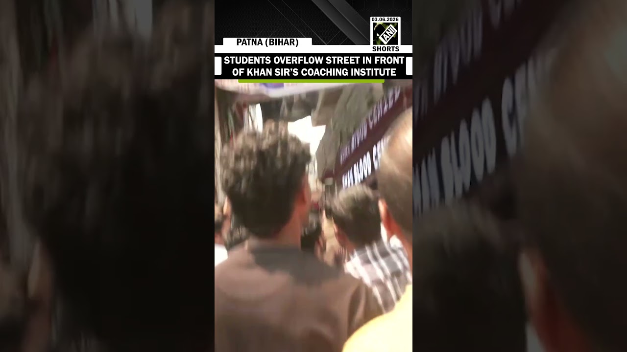 WATCH: Students overflow the street in front of Educator Khan sir&rsquo;s coaching institute