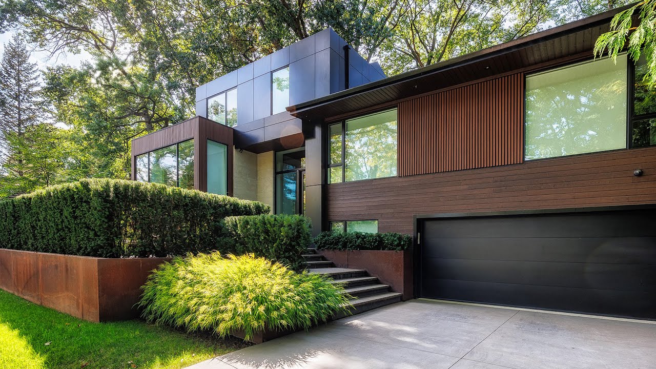 30 Edenbrook Hill - Etobicoke - Edenbridge-Humber Valley