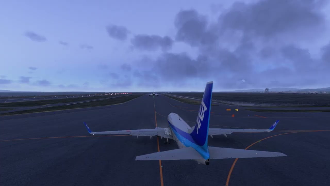 737-800 taxiing at Kansai
