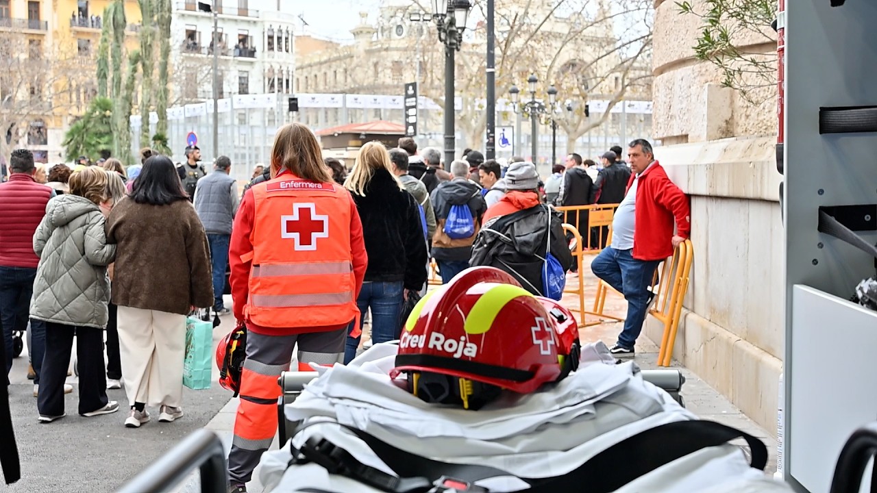 Cruz Roja en Fallas: así es el dispositivo sanitario que protege cada mascletà | Cecova TV
