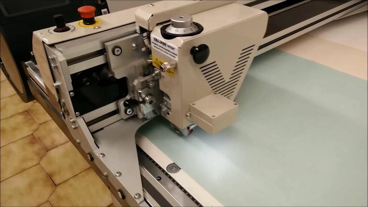 Water Varnish Plate Cutting | Valiani