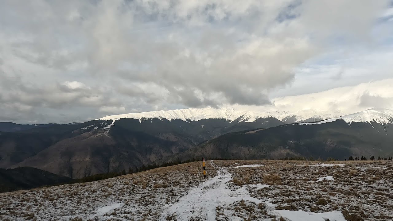 La pas cu prietenii pe vârful Păpușa (2391m) între două anotimpuri | GoPro HERO 11