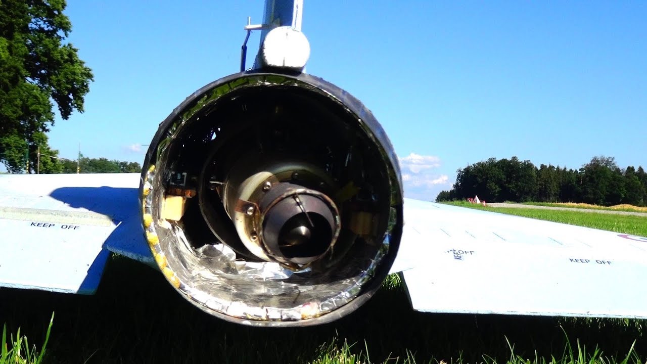 MIRAGE 2002 RC TURBINE VECTOR JET X-TREME LONG LOW-PASS OVER 80 METER