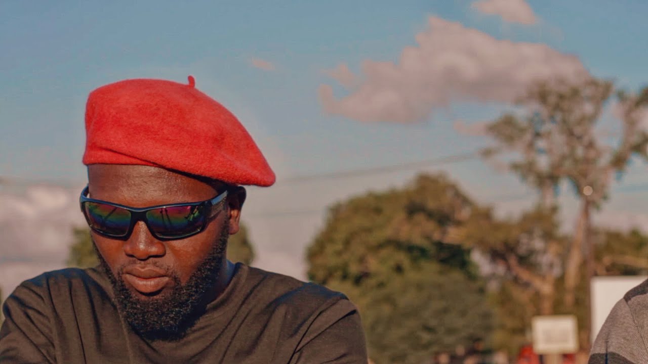Kitale Ek Moza Ft Young Tyga Ft Samoja_Bandeira _Official Video 2025