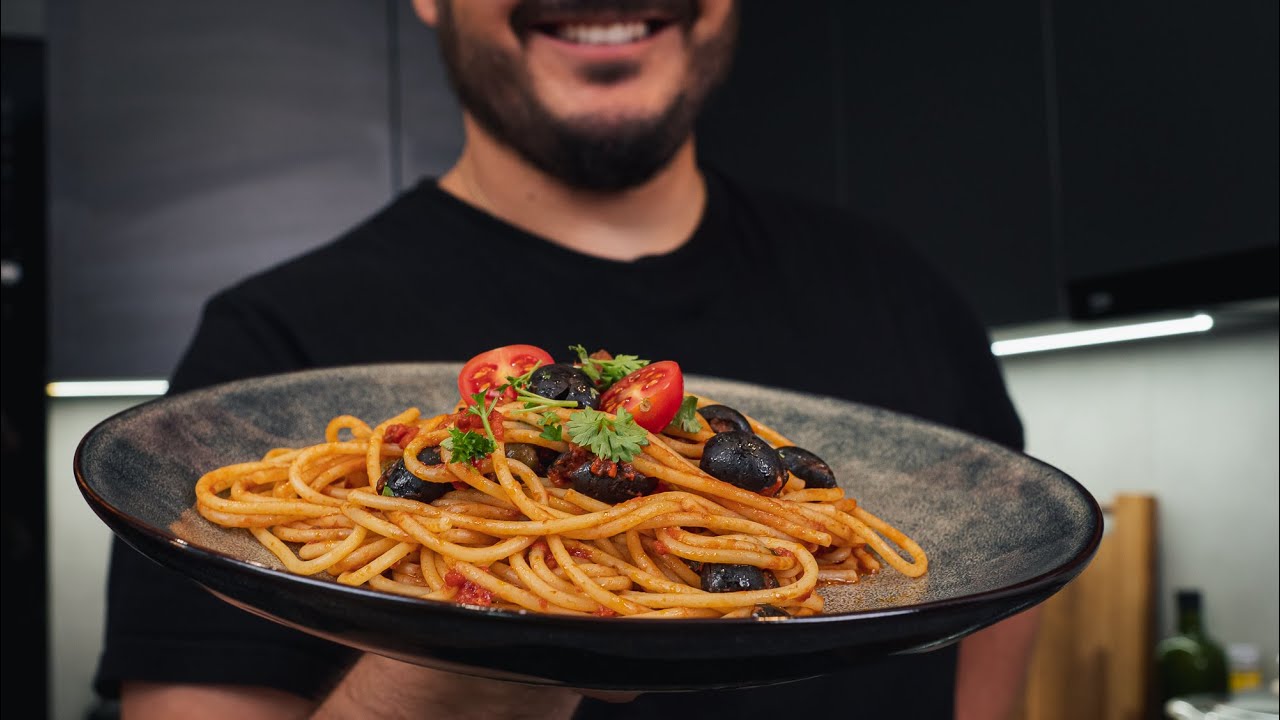 Włoski obiad w 10 minut - SPAGHETTI PUTTANESCA 🇮🇹