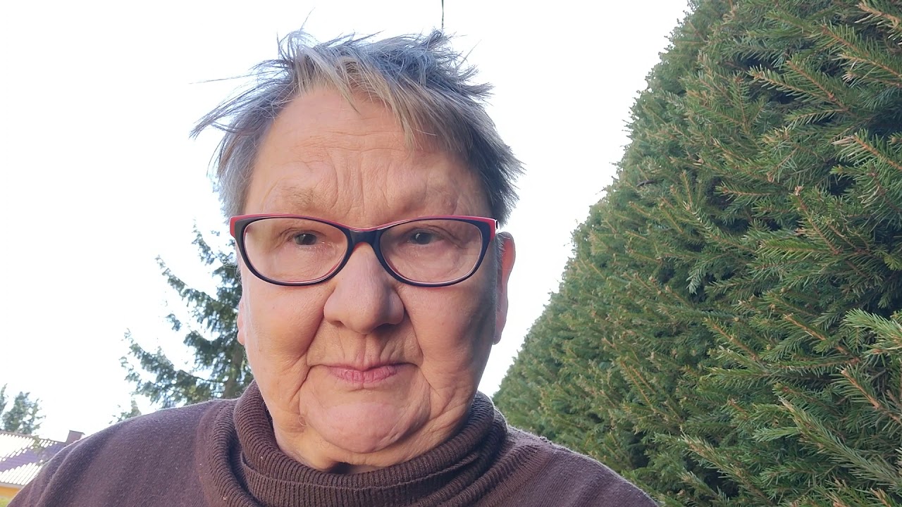 Muistisairas siskoni ja puhelinmyyjä. Halleluja ja Aamen sanon minä.