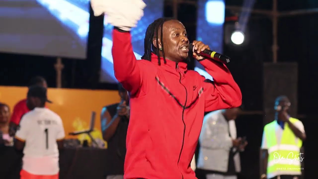 Fik fameica performance at Mpere festival