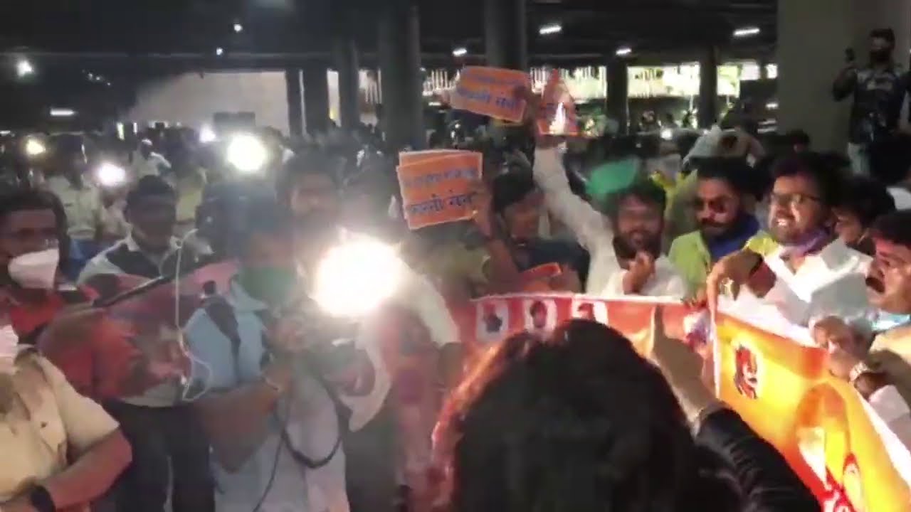 Karni Sena Reached Airport To Support The Manikarnika Girl Kangna Ranaut