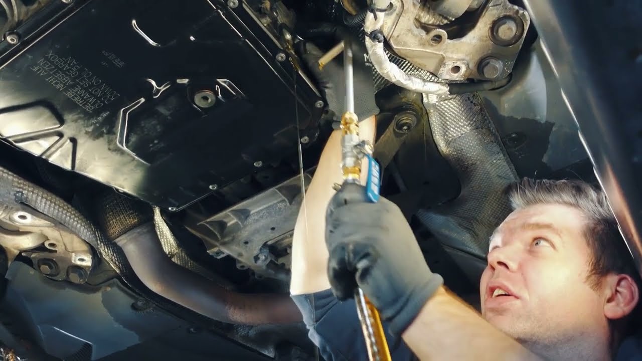 Výmena prevodového oleja pri 7-stupňovej automatickej prevodovke Audi S-Tronic DSG 0B5