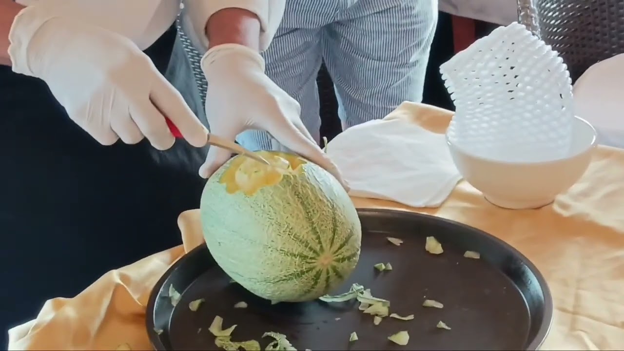 Chef Sinat Transforms Cantaloupe into Stunning Lotus & Rose Fruit Art  #fruit #fruitcarving #viral