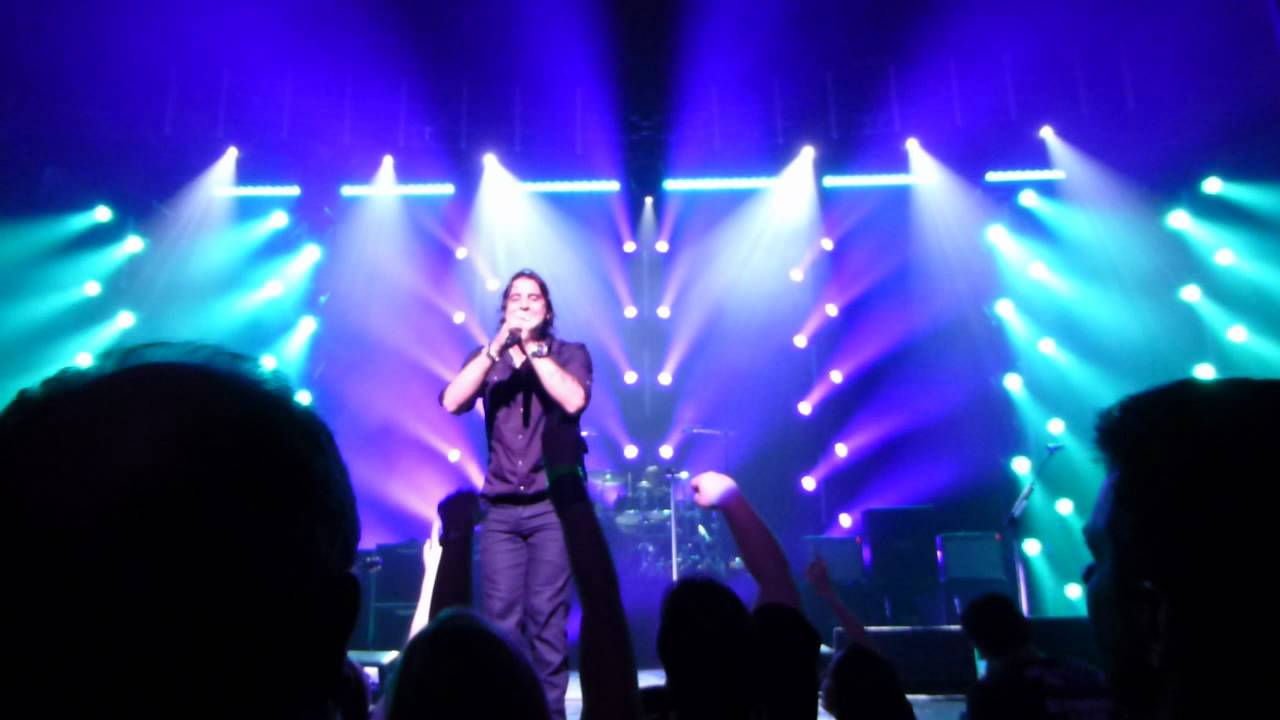 Creed - 06 - Illusion (Live at the Beacon Theatre)