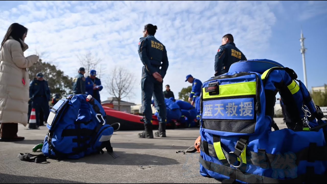 在你身边（上海蓝天救援队十五周年）