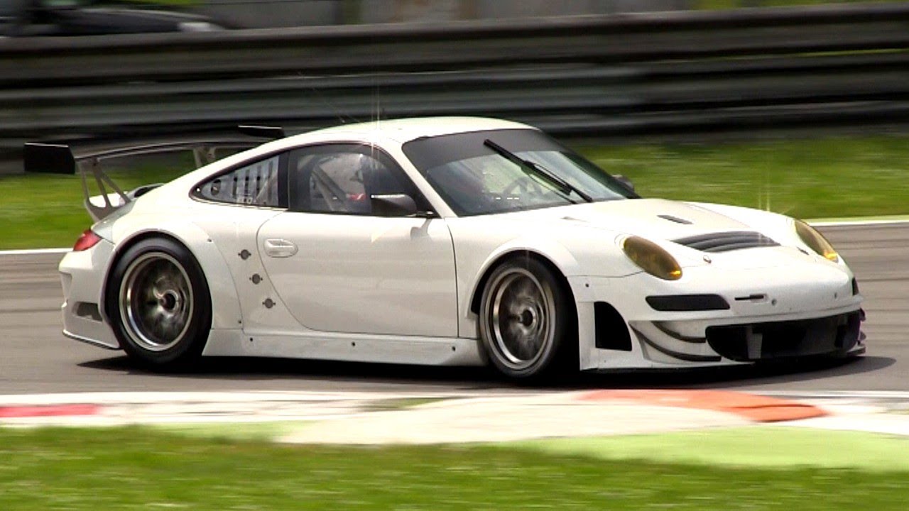 Porsche 997 GT3 RSR Accelerations & Fly Bys Sound