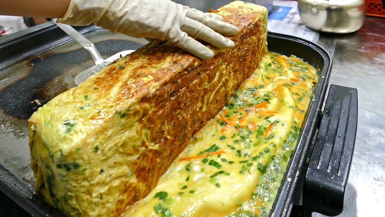 [생생정보] 3대가 이어온 쌍둥이네 - 계란50개! 통큰 벽돌계란말이 / 50eggs! Big Rolled Omelet / Gyeranmari / Korean Street Food