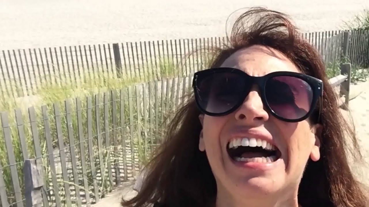 Episode 1 - Ship Happens: Backstage at DAMES AT SEA with Lesli Margherita