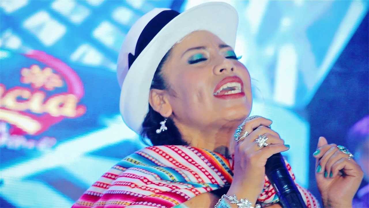Cresencia Flor de Alhelí - Amantes Perfectos, Te sigo amando En vivo 2018