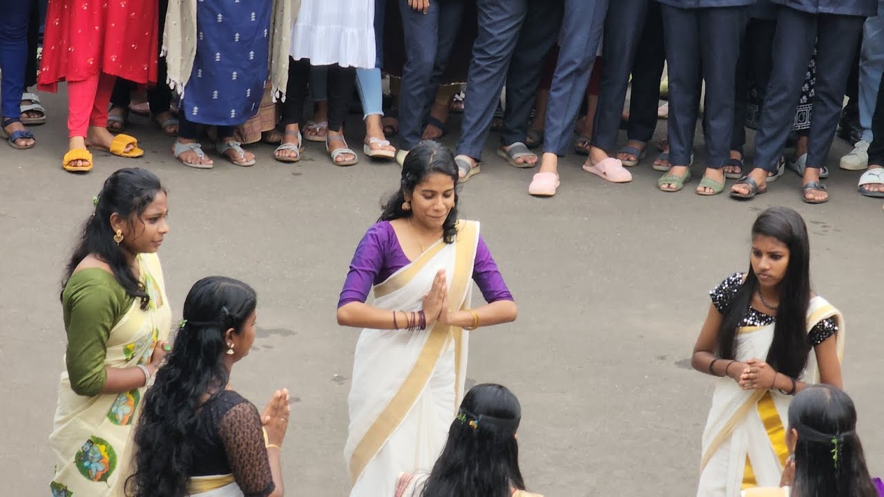 Thiruvathira dance performance Nirmala College Muvattupuzha | Keralapiravi specialdance performance