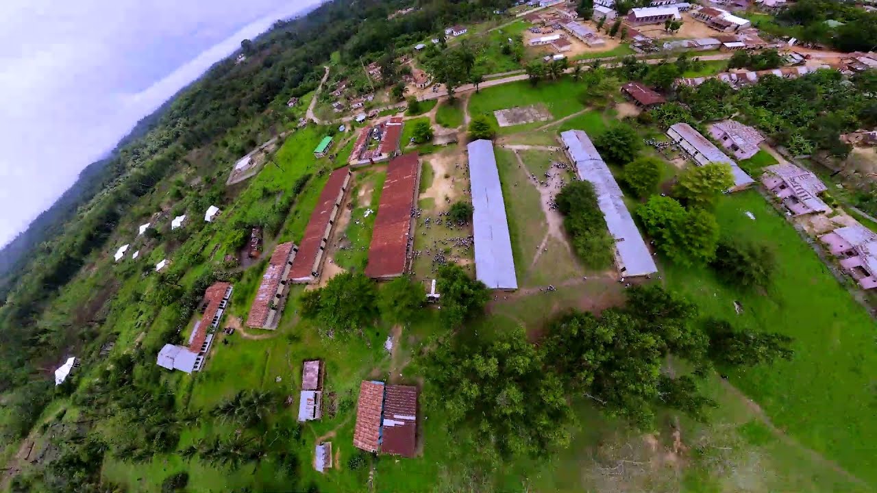 MINI DOCUMENTAIRE DU COLLEGE SAINT CHARLES  LWANGA DE LUKULA AU MAYOMBE RDC KONGO CENTRAL