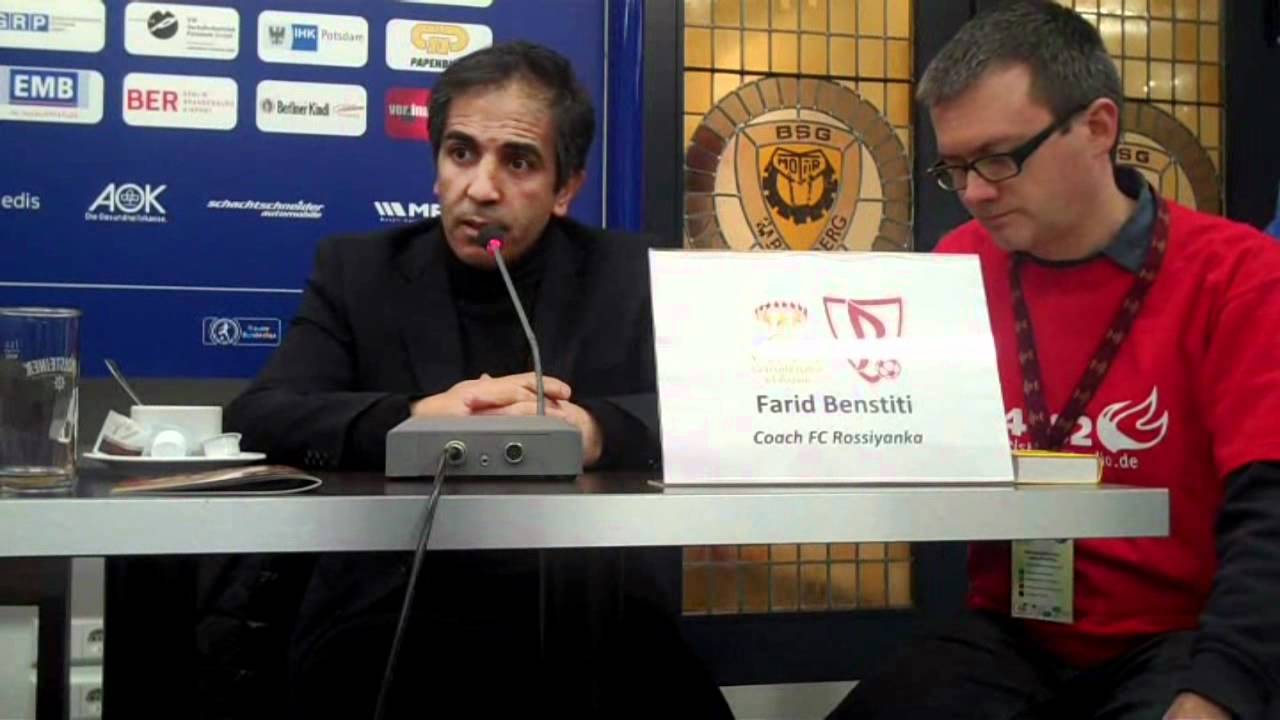 Rossiyankas Trainer Farid Benstiti auf der Pressekonferenz