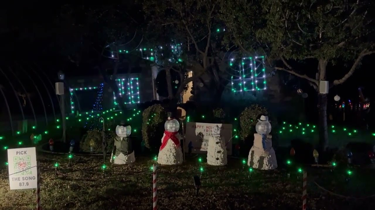 Where are you Christmas - Taylor Momsen’s Pretty Reckless Christmas