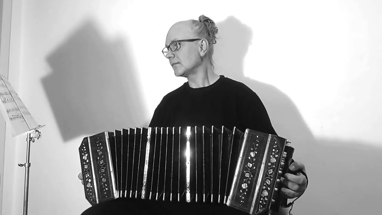 GOLONDRINAS (C. GARDEL) - Arrangement and Bandoneón solo B. Fingas