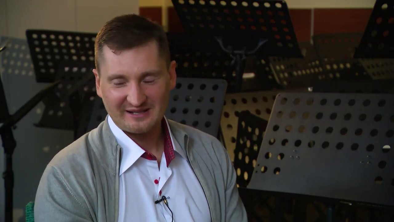 PROVINCE: Pa sirds stīgām.