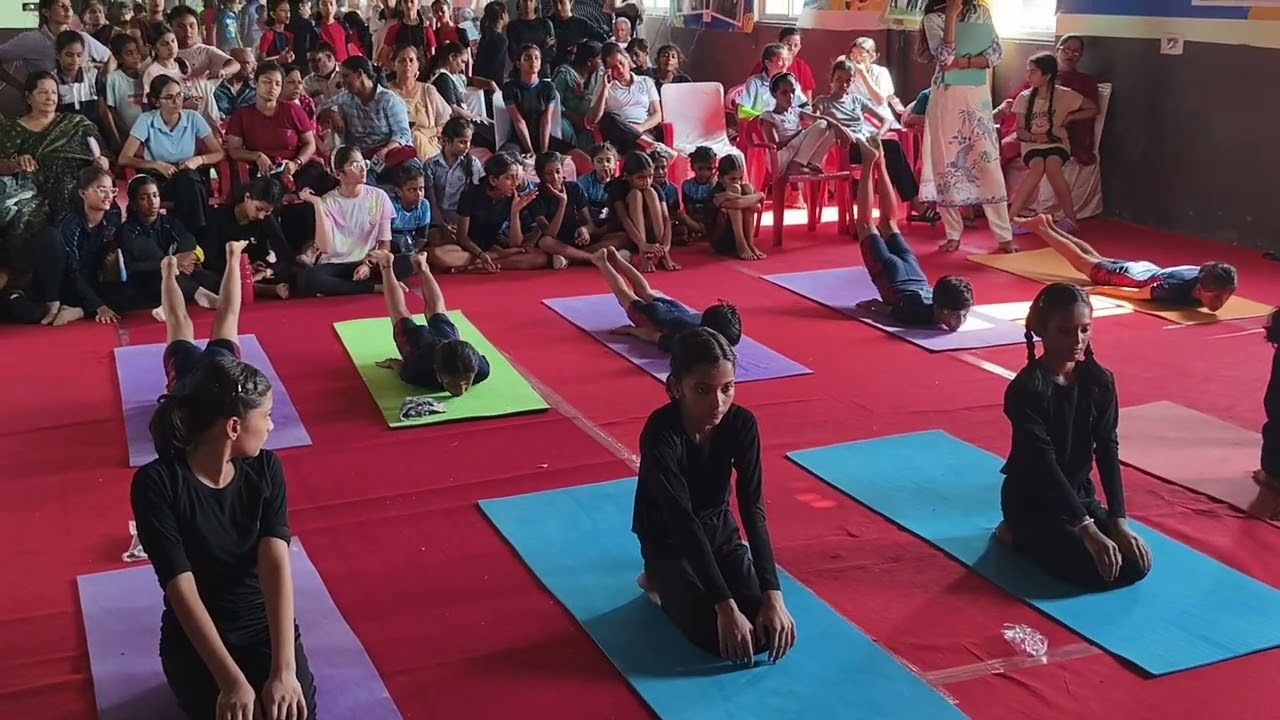 CBSE अंडर-19 बालिका योगा प्रतियोगिता  की आत्म-प्रस्तुति के माध्यम से योग