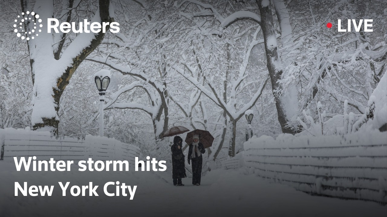 LIVE: Central Park as New York faces heavy snowfall