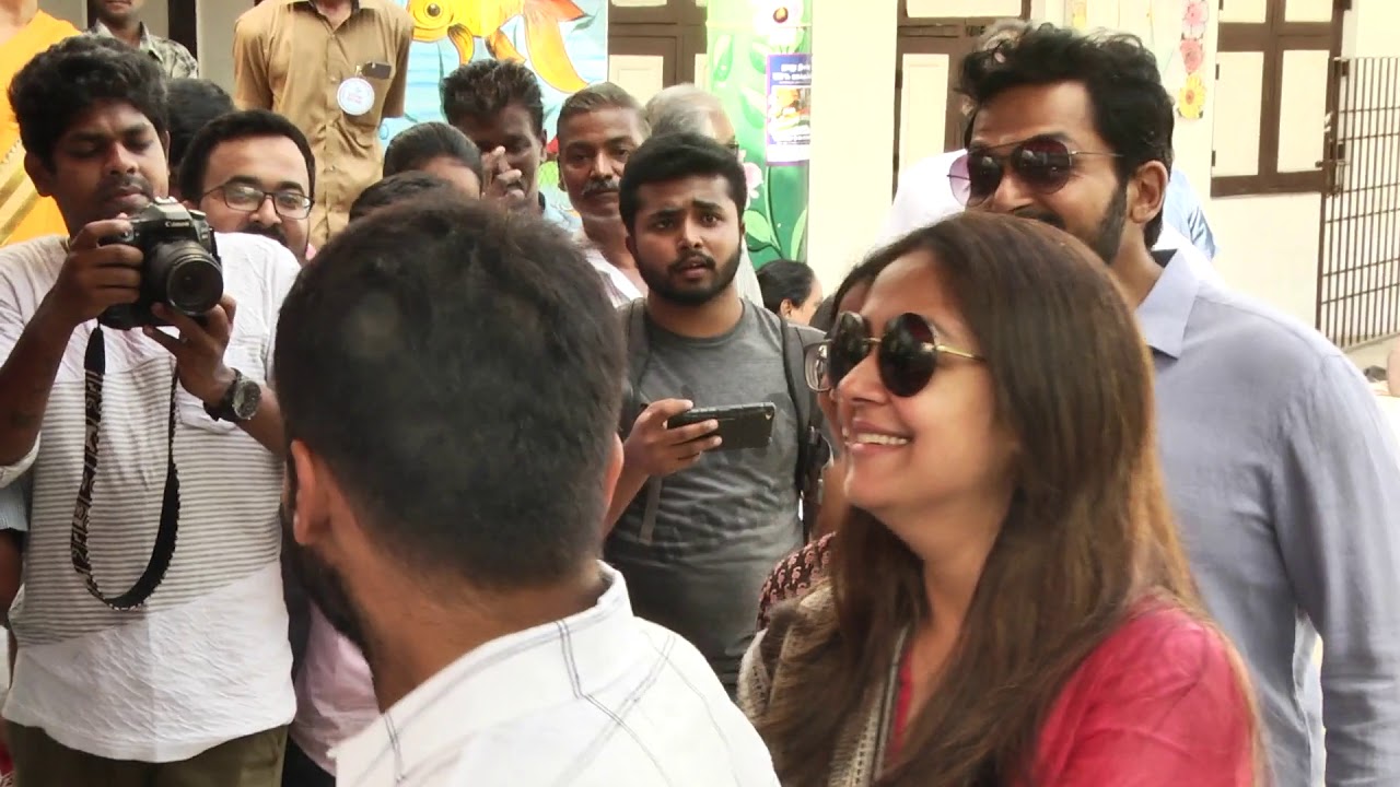 Actors Sivakumar,Suriya and Karthi  votes for the upcoming 2019 General elections
