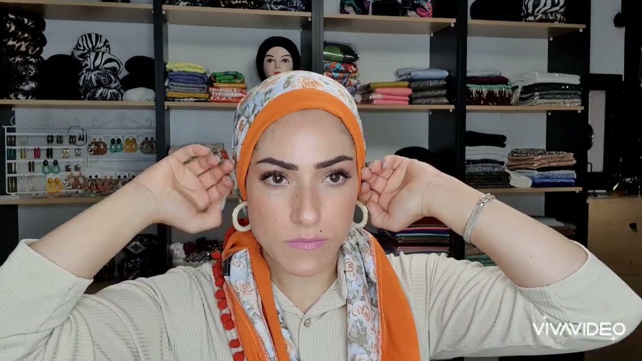 מטפחת משולשת גדולה משולבת על בסיס בובו נמוך (דגם סודרא)