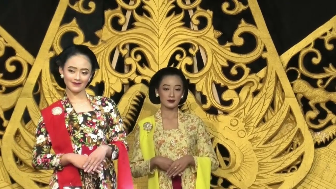 FASHION SHOW EKRAF 2024 TRENGGALEK SMA NEGERI 1 BENDUNGAN