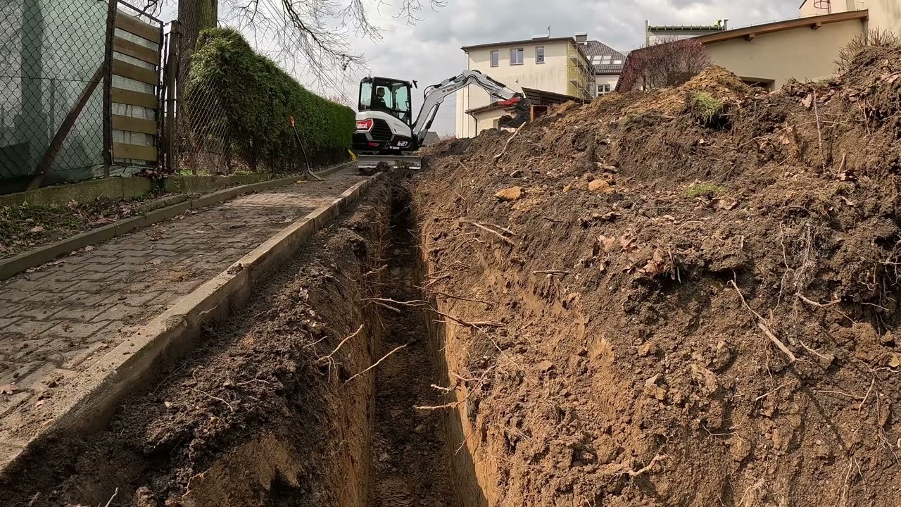 MUR OPOROWY- WYKOP POD FUNDAMENT