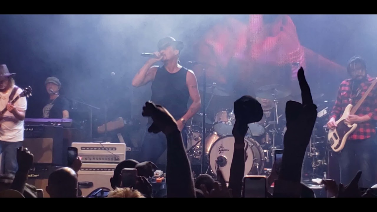 Kid Rock "Bawitdaba" Billy Bob's Texas