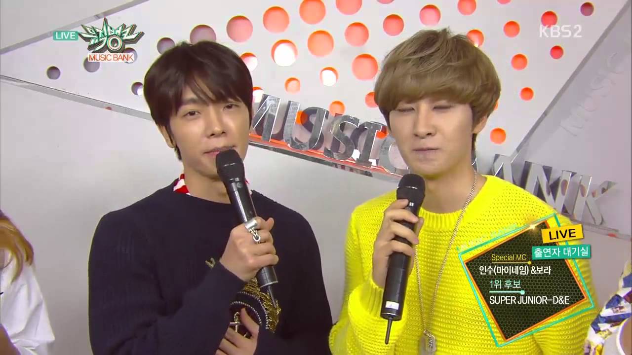 150320 Super Junior D&E Interview Music Bank (MC Bora & Insoo)