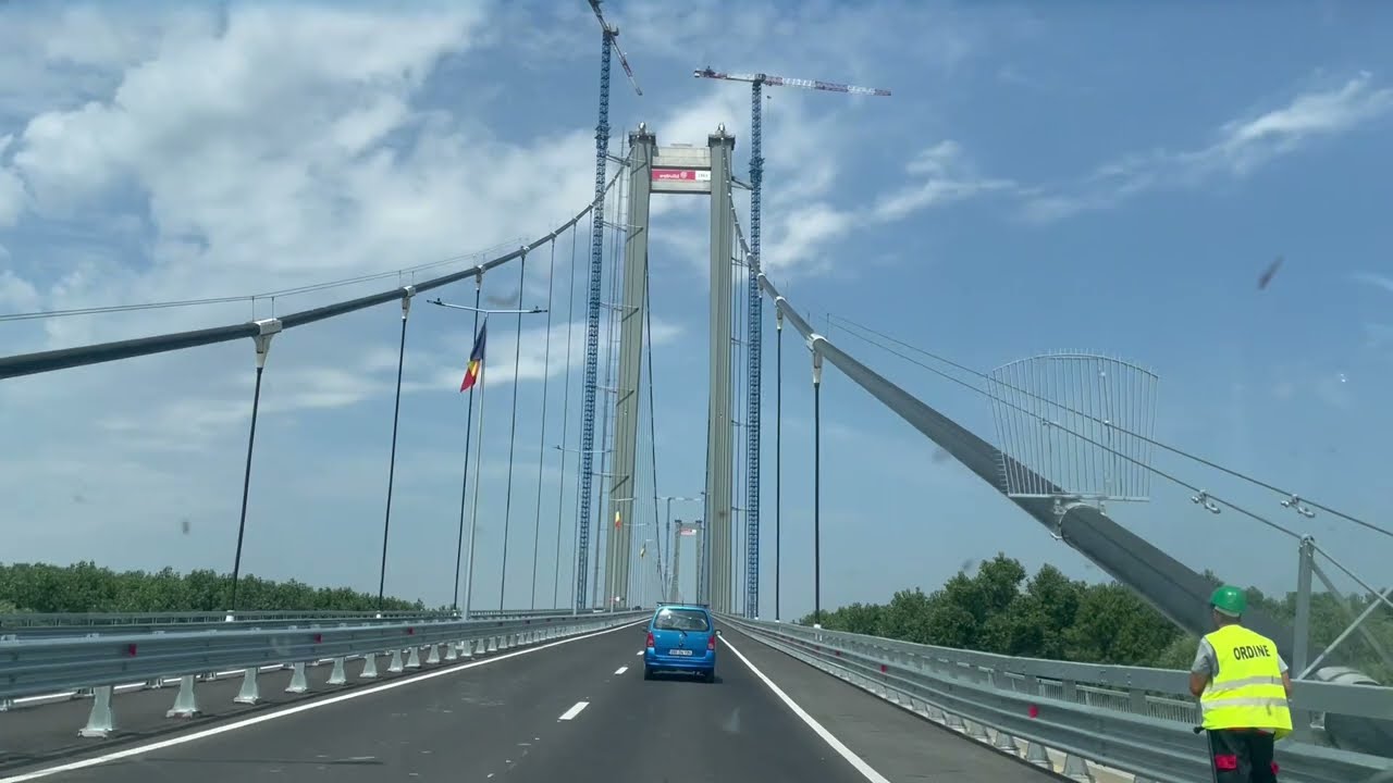 Podul de la Galati - Braila spre Tulcea - o splendoare!
