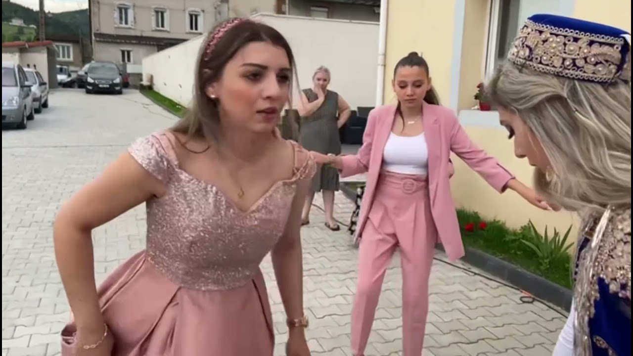 Drugasko Leonarda ko Ferat taj ki Elvira Familija Toska
