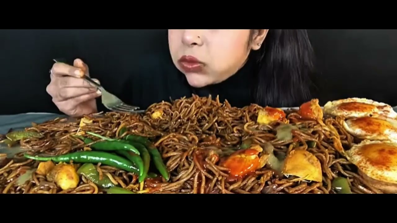 EATING CHAUMIN AND HOT CHILLE SOUSE ASMR_MUKBANG BIG BITES EATING SHOW