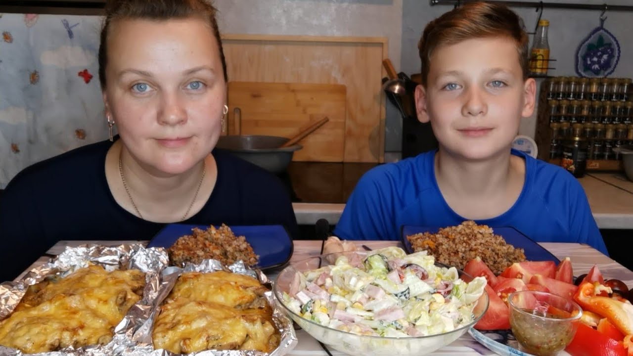 Мукбанг Мясо в сметане, с грибами под сыром